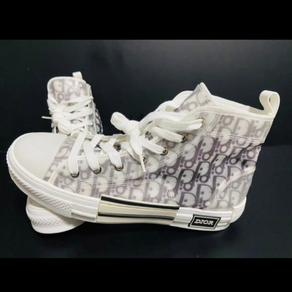 Christian Dior Sneakers, with Box and Dust Bag